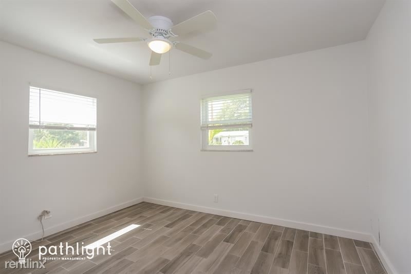 6210 S Adelia Avenue - Photo 9