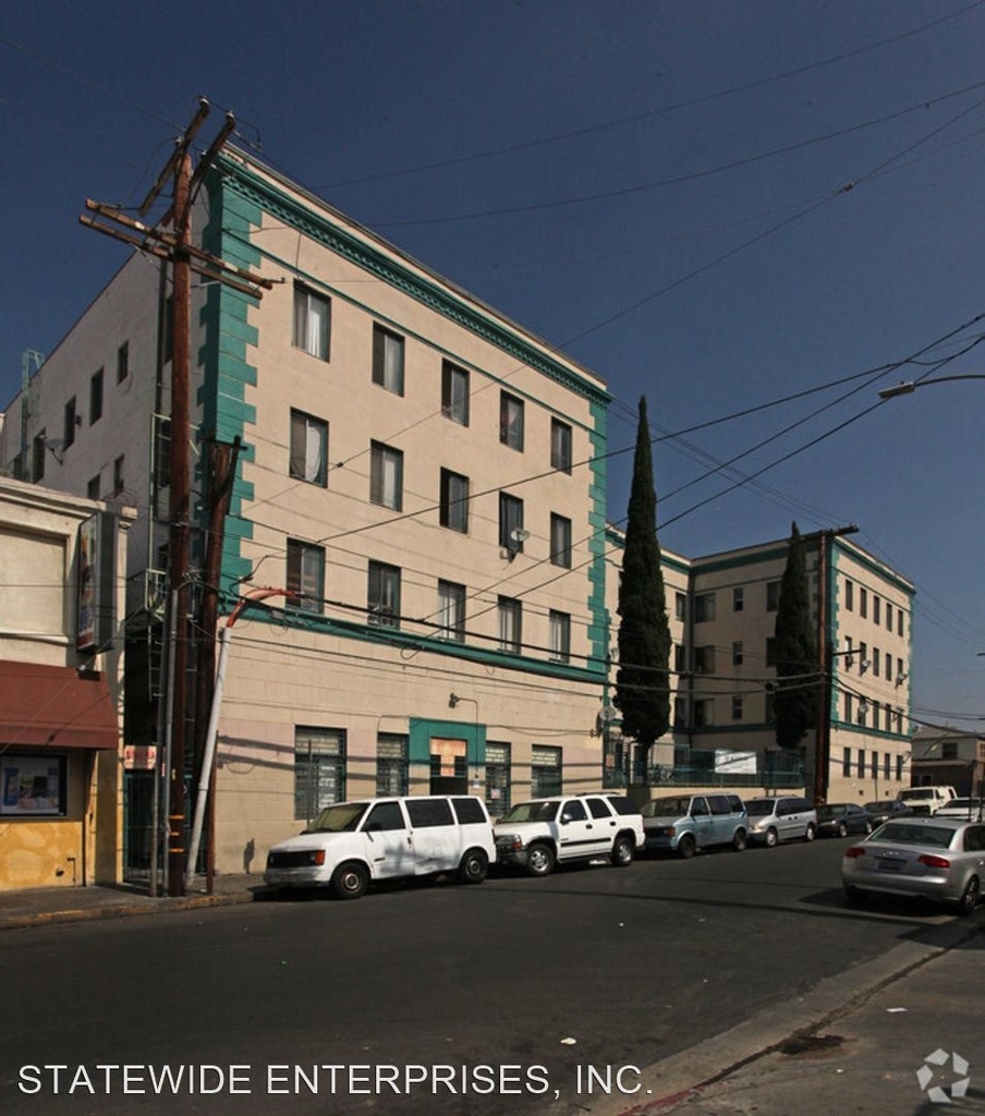 501 S. Burlington Ave - Photo 1