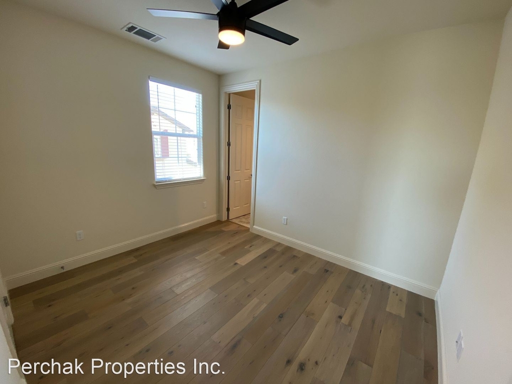 3015 Blackberry Ave - Photo 12