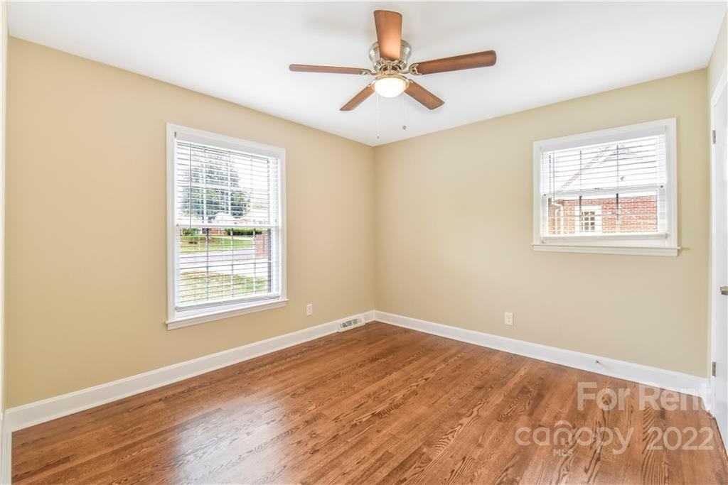 6419 Cherrycrest Lane - Photo 15