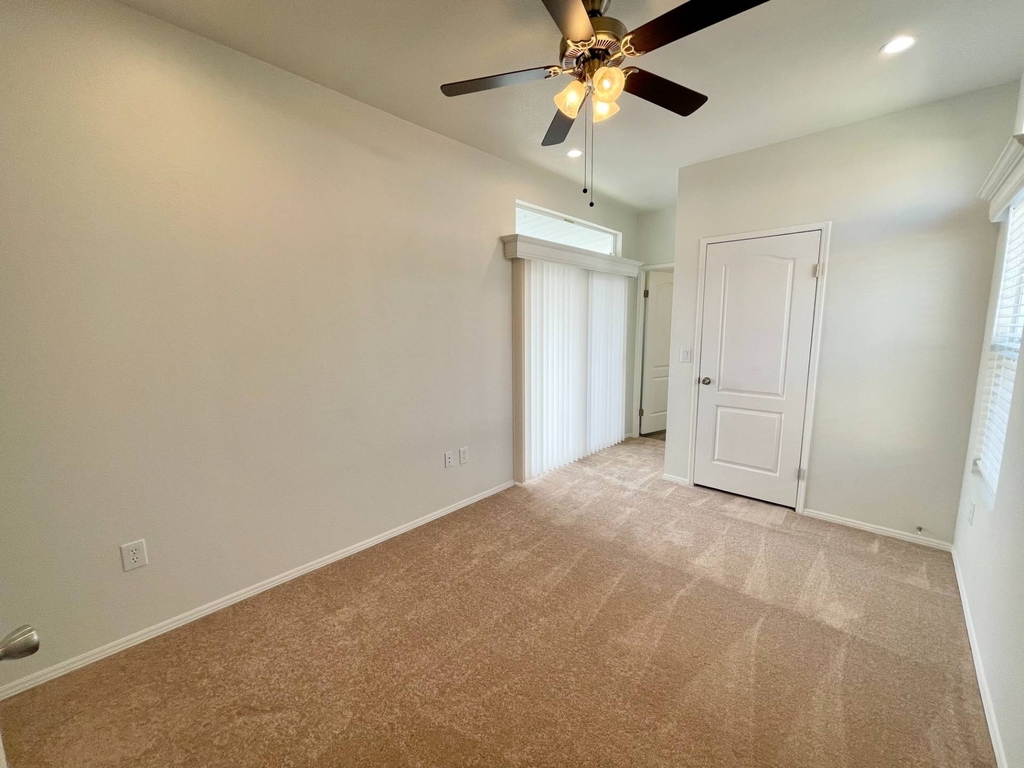 14352 Beach Blvd - Photo 17