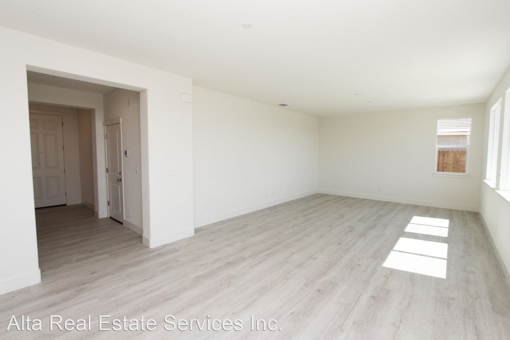 1105 Pearl Drive - Photo 6