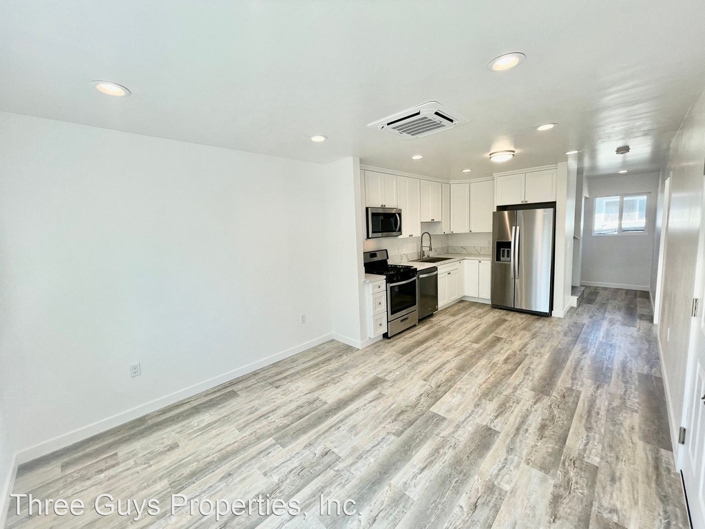 6360 Brooklyn Ave - Photo 4