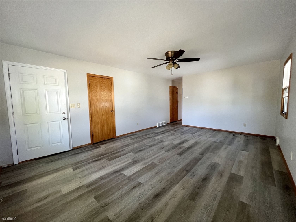 1716 Dick Drive - Photo 2