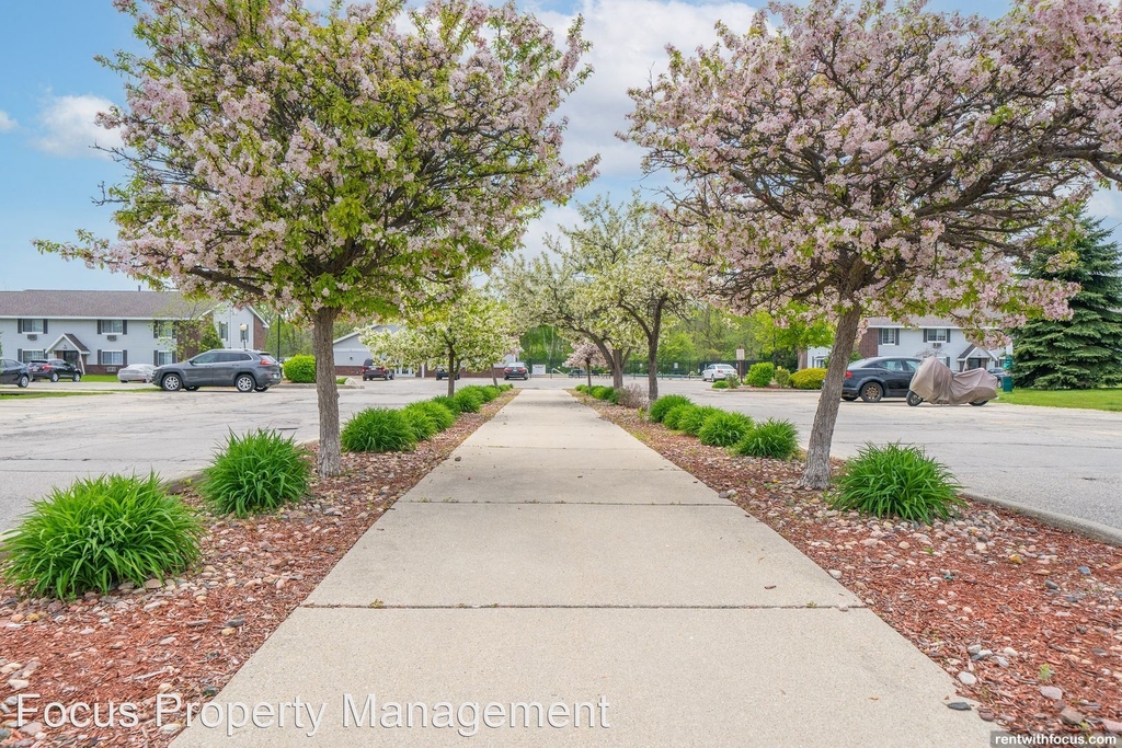 507, 511 Southtowne Place - Photo 0