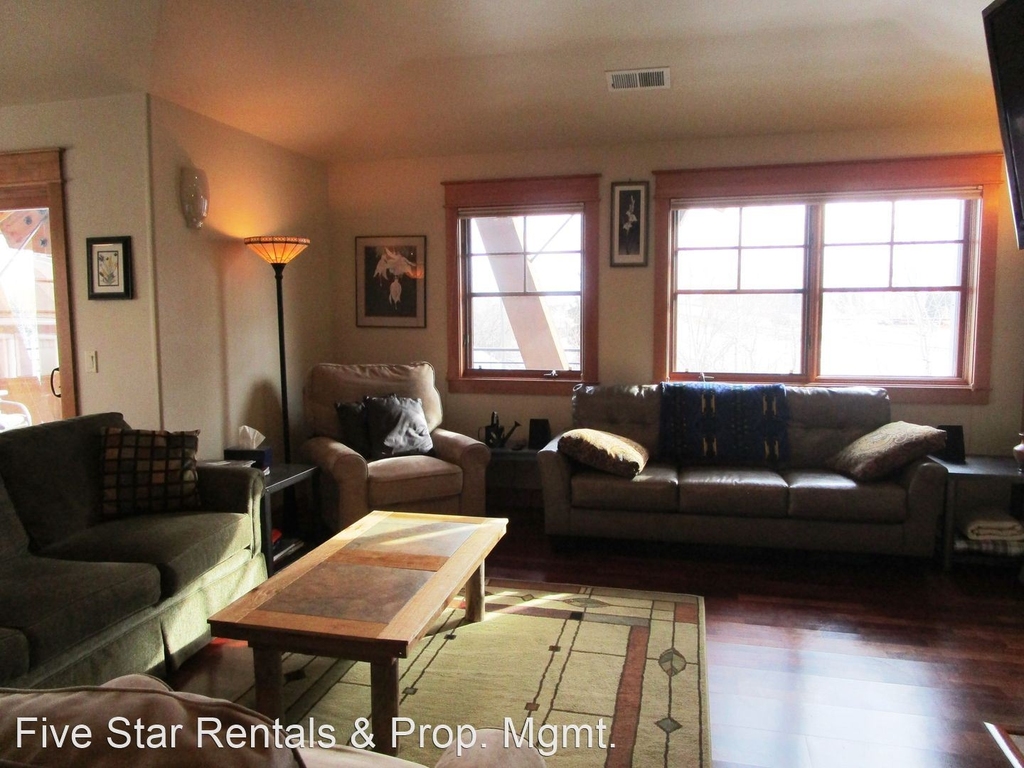 645 Woodland Place #10 - Photo 7