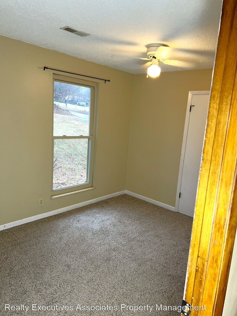 3900 Deerfield Road - Photo 10