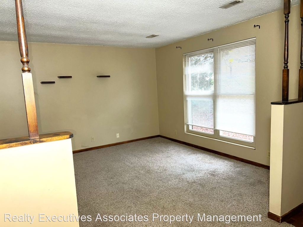 3900 Deerfield Road - Photo 5