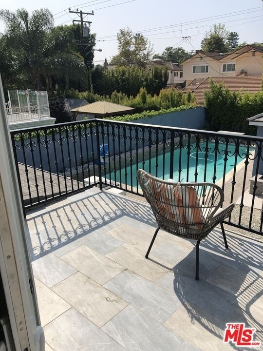 721 N Doheny Dr - Photo 30