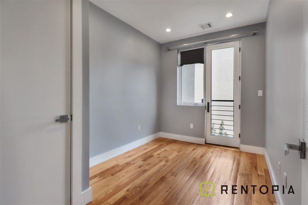 679 Grand Street - Photo 2