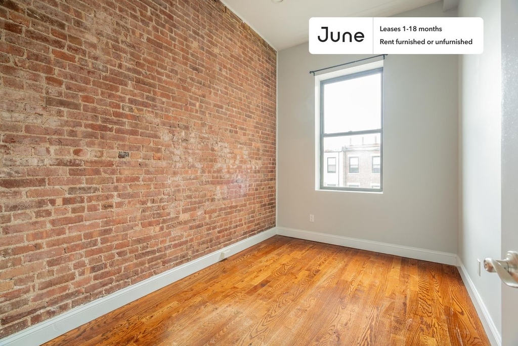 270 West 139th Street - Photo 10