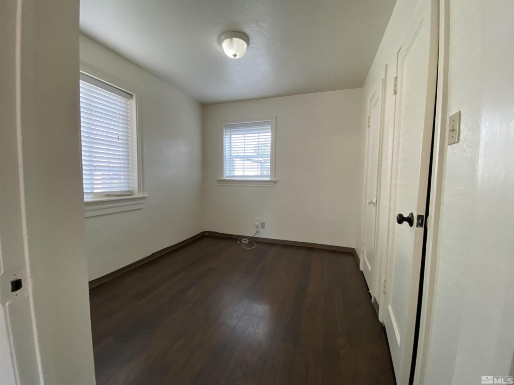 514 7th Street - Photo 3