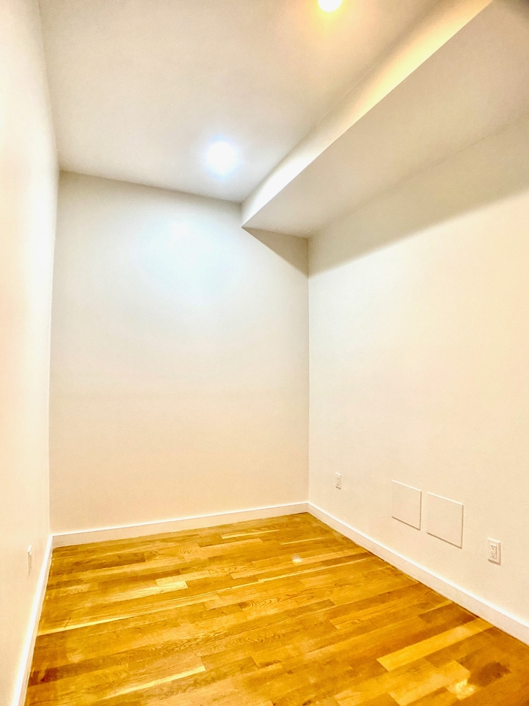 555 West 151st Street - Photo 7