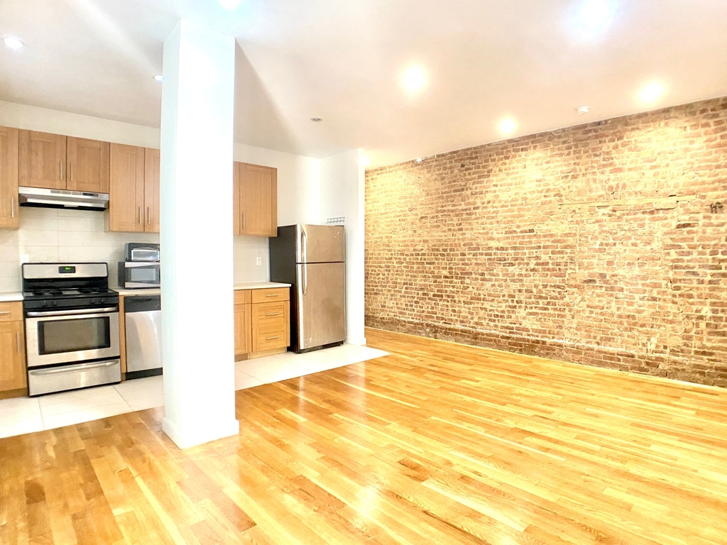 555 West 151st Street - Photo 0