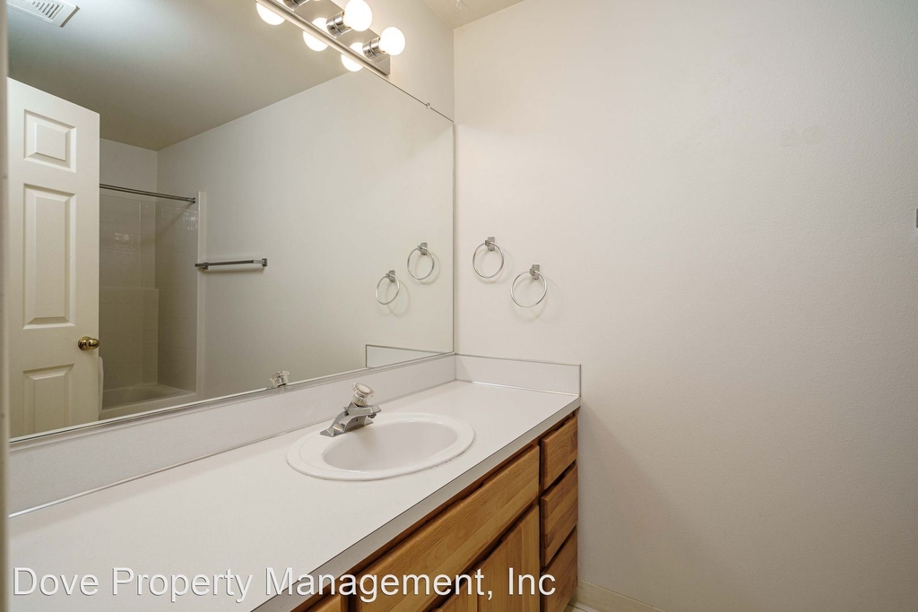 8417 Ne 55th Street - Photo 3