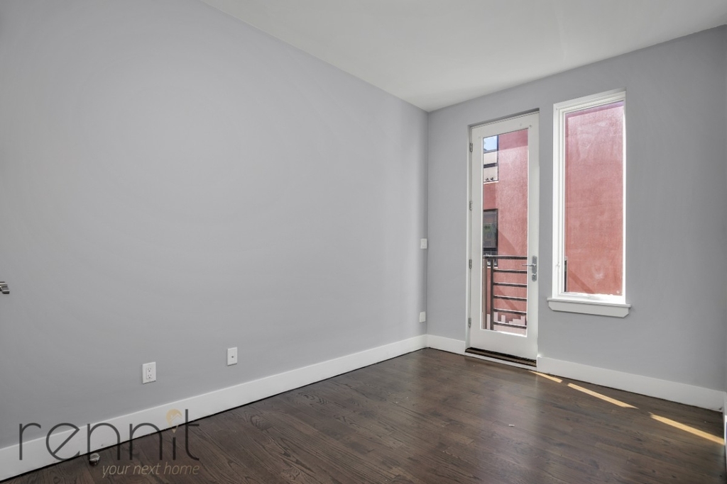 581 Van Buren Street - Photo 7