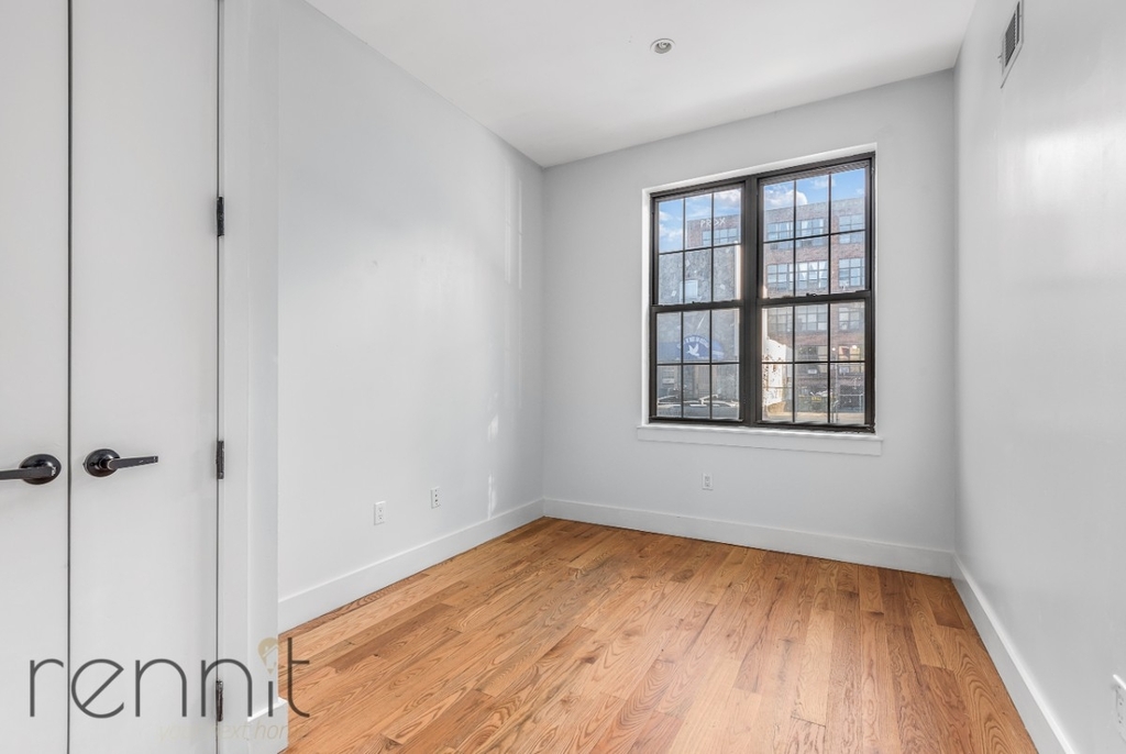 259 Boerum Street - Photo 4