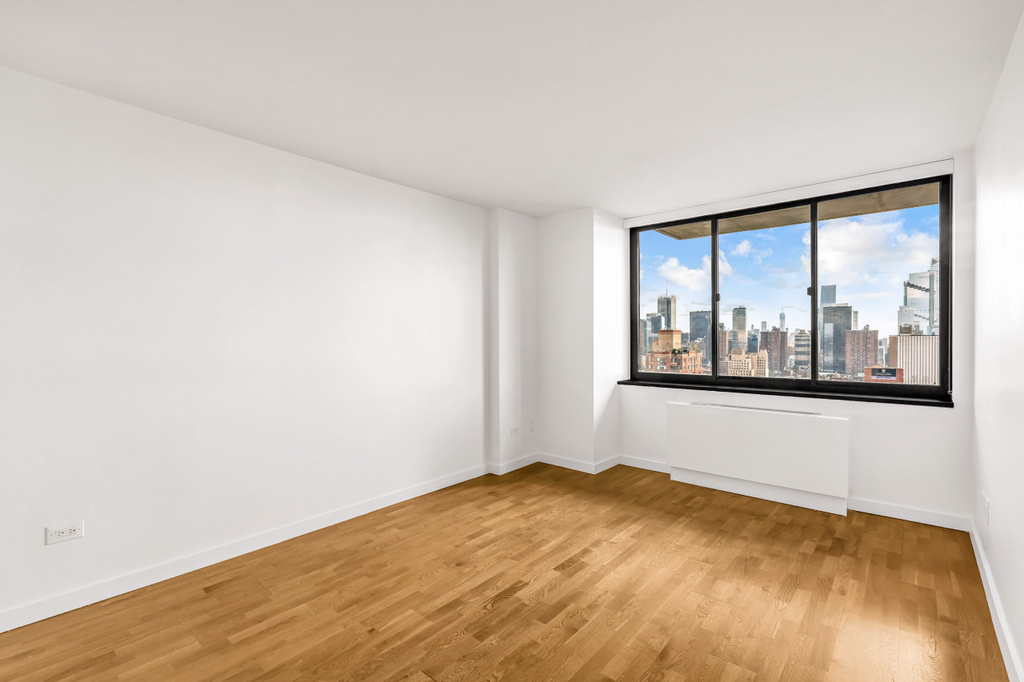 200 West 60th Street - Photo 5