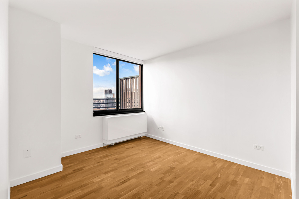 200 West 60th Street - Photo 4