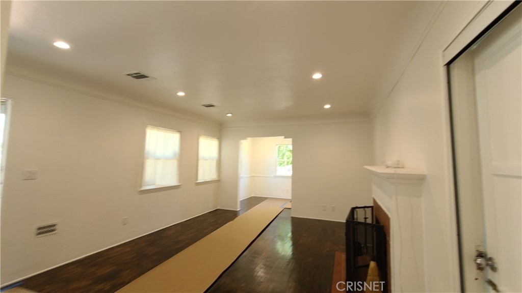 11302 Delano Street - Photo 9