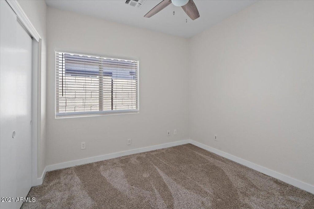 40702 N Robinson Drive - Photo 16