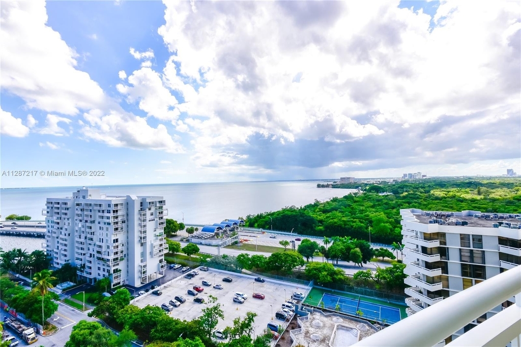 2475 Brickell Ave - Photo 1