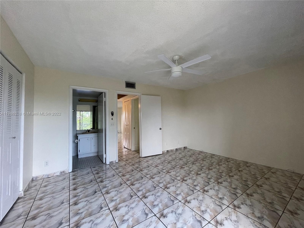 1401 Sw 135th Ter - Photo 5