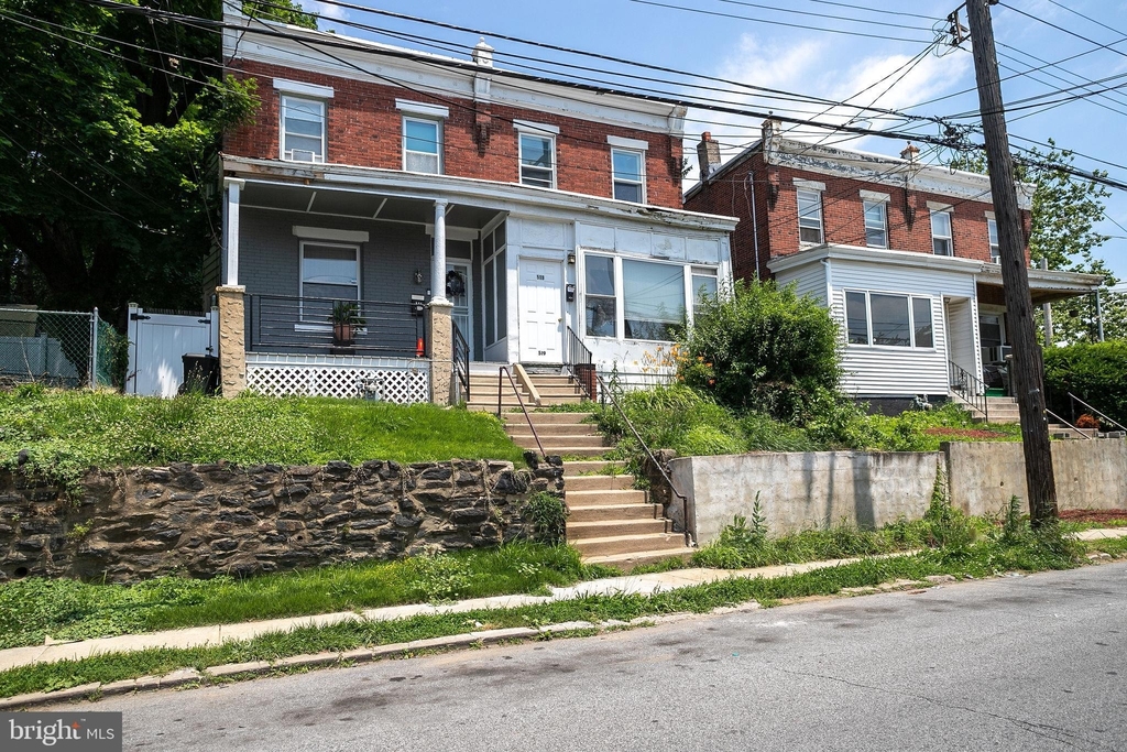 519 Pine Street - Photo 2