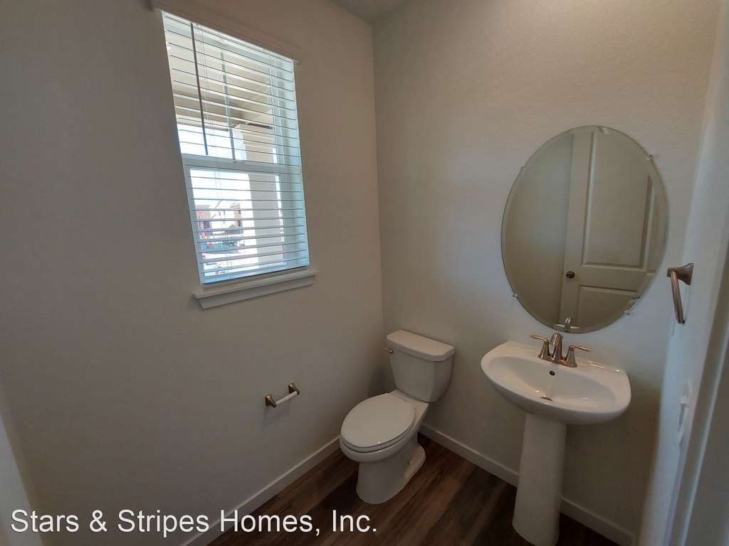 24513 E Walsh Avenue - Photo 2