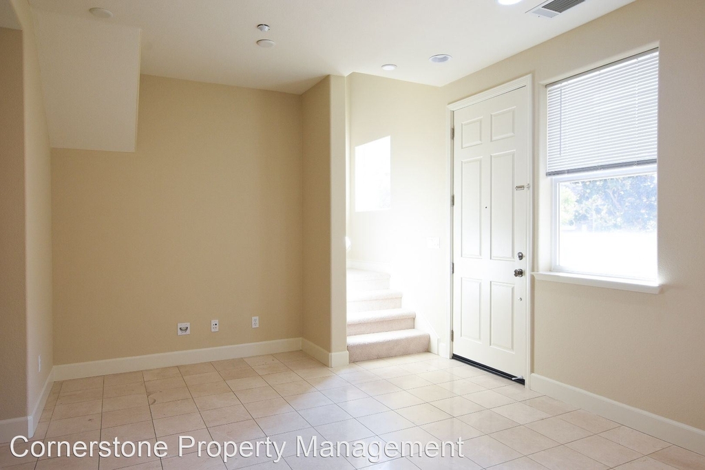 1227 Water Lily Way - Photo 8