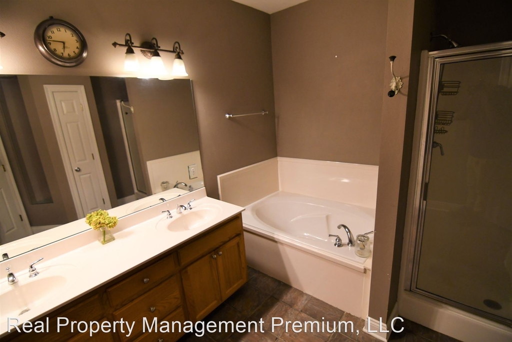 17139 Chenier Dr A Unit A - Photo 12