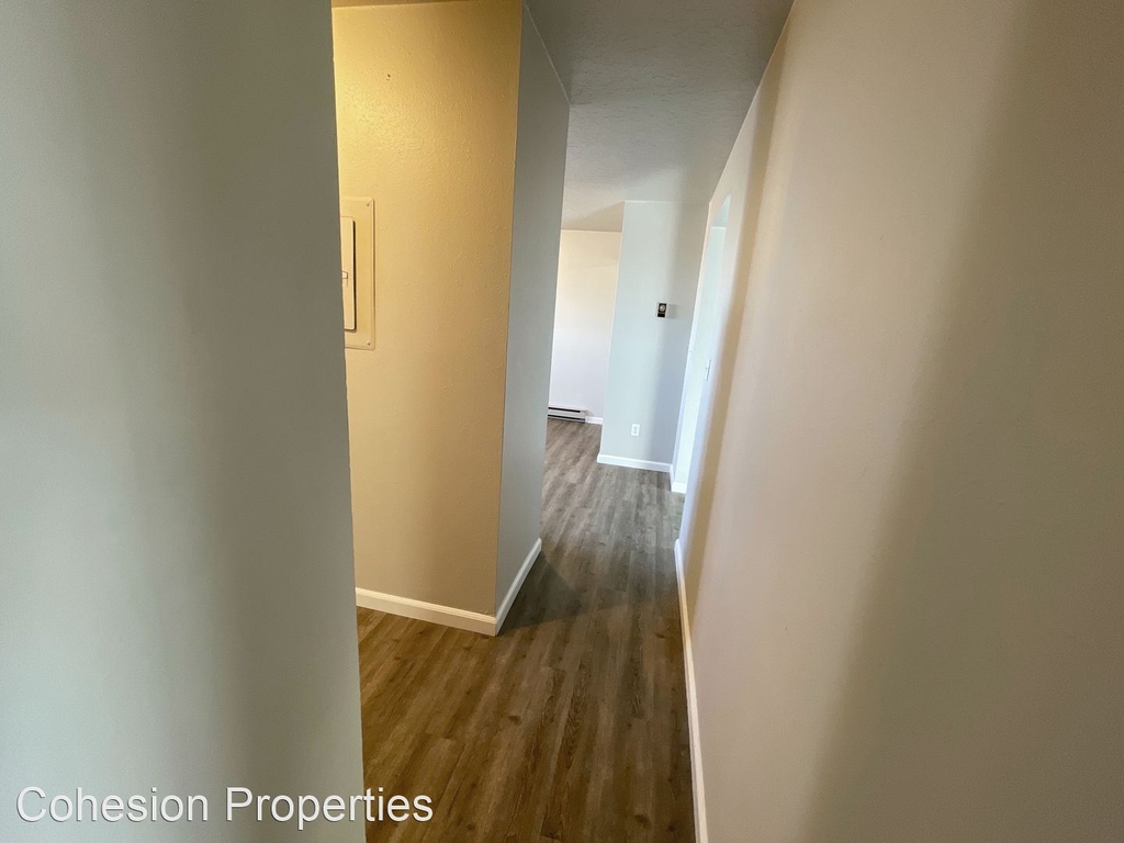 526 E Broadway Ave - Photo 22