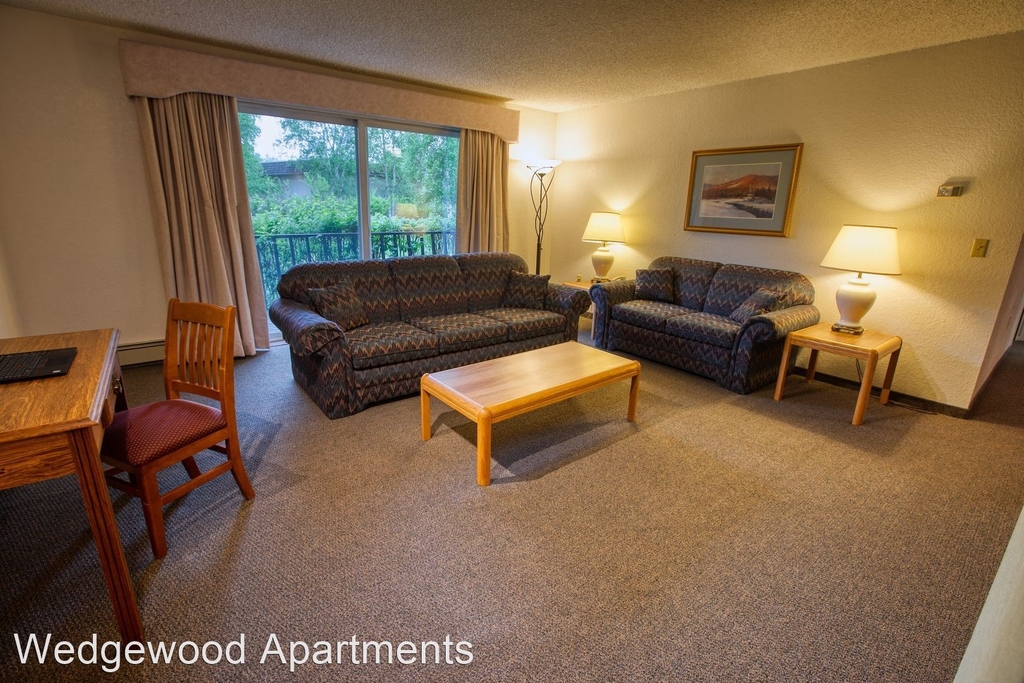 405 Wedgewood Dr. Unit 25-36 - Photo 0