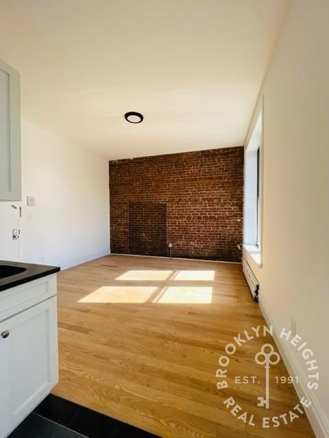 73 St Marks Avenue - Photo 2