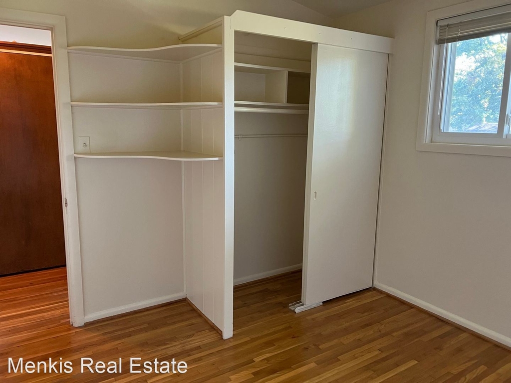 3906 Denfeld Avenue - Photo 6