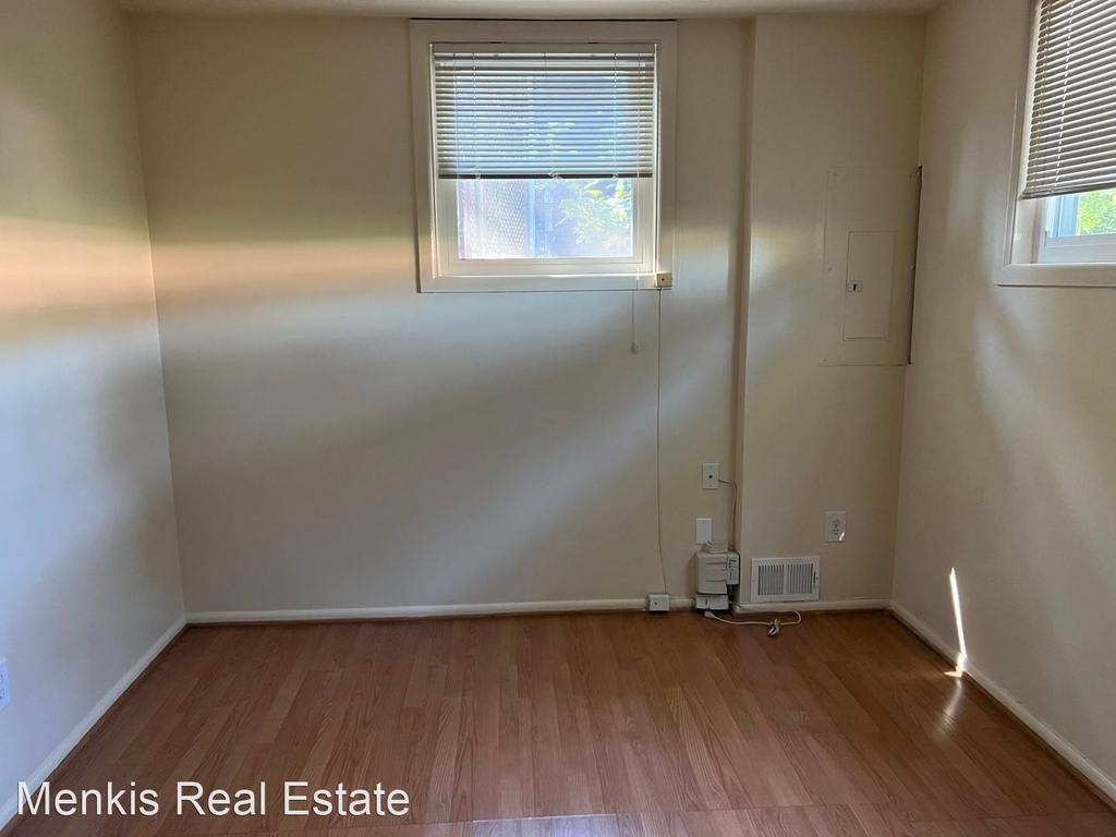 3906 Denfeld Avenue - Photo 12