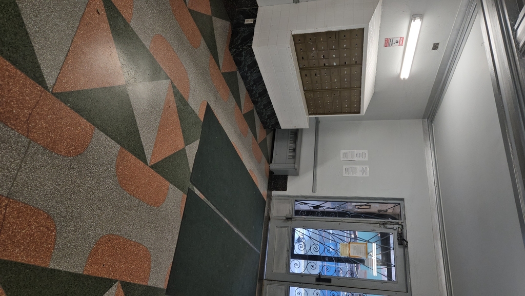 Ellwood Street corner of Nagle - Photo 2