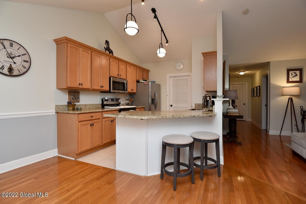 326 Ballston Avenue - Photo 13