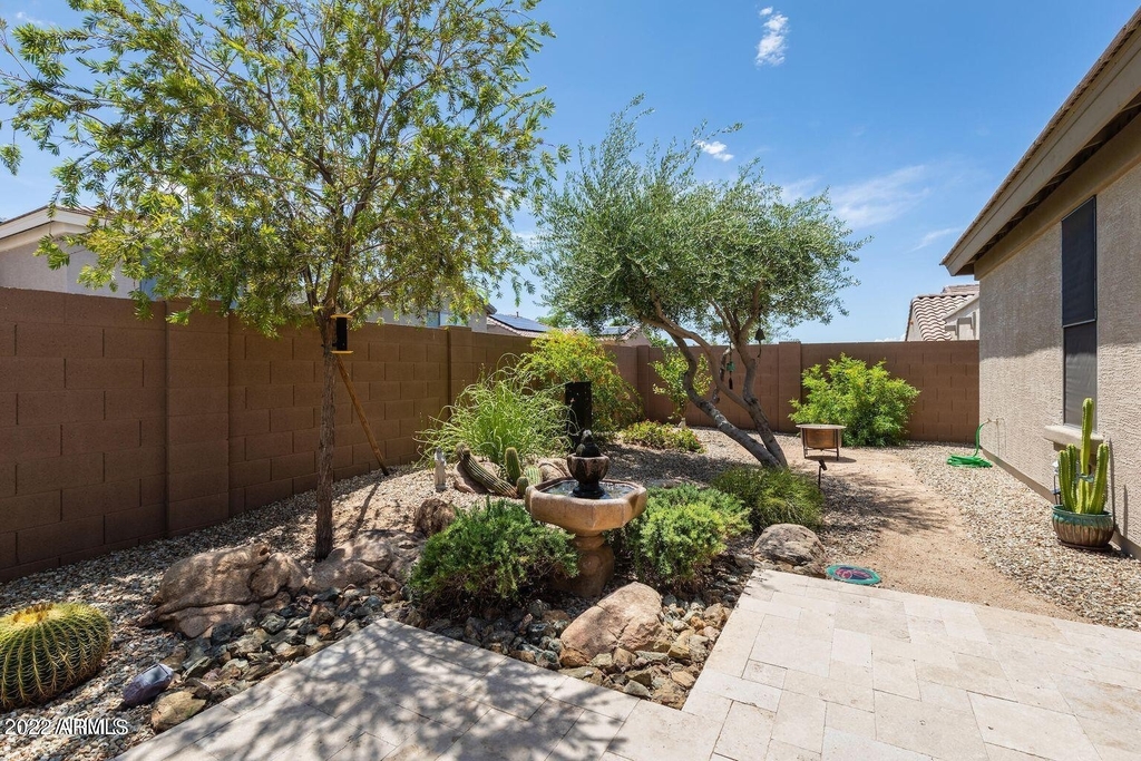 7159 W Desert Mirage Drive - Photo 1