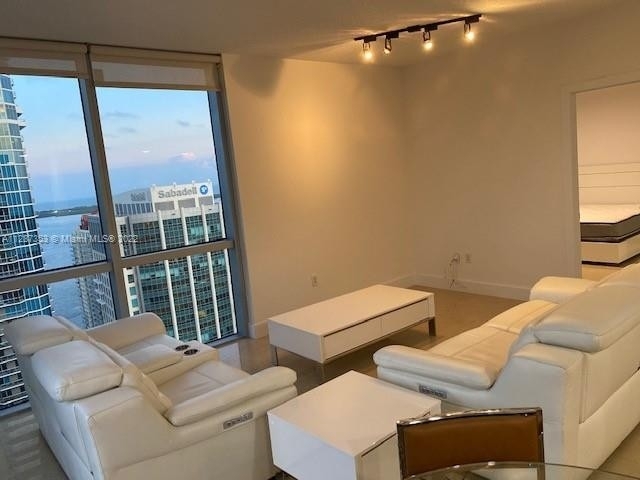 1060 Brickell Ave - Photo 14