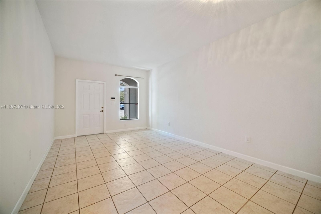 5770 Nw 113th Pl - Photo 2