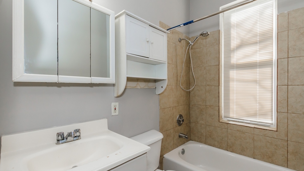 3657 S Hamilton Avenue - Photo 8