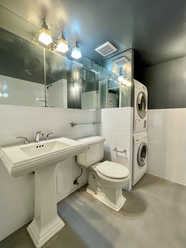 338 East 100th Street - Photo 15