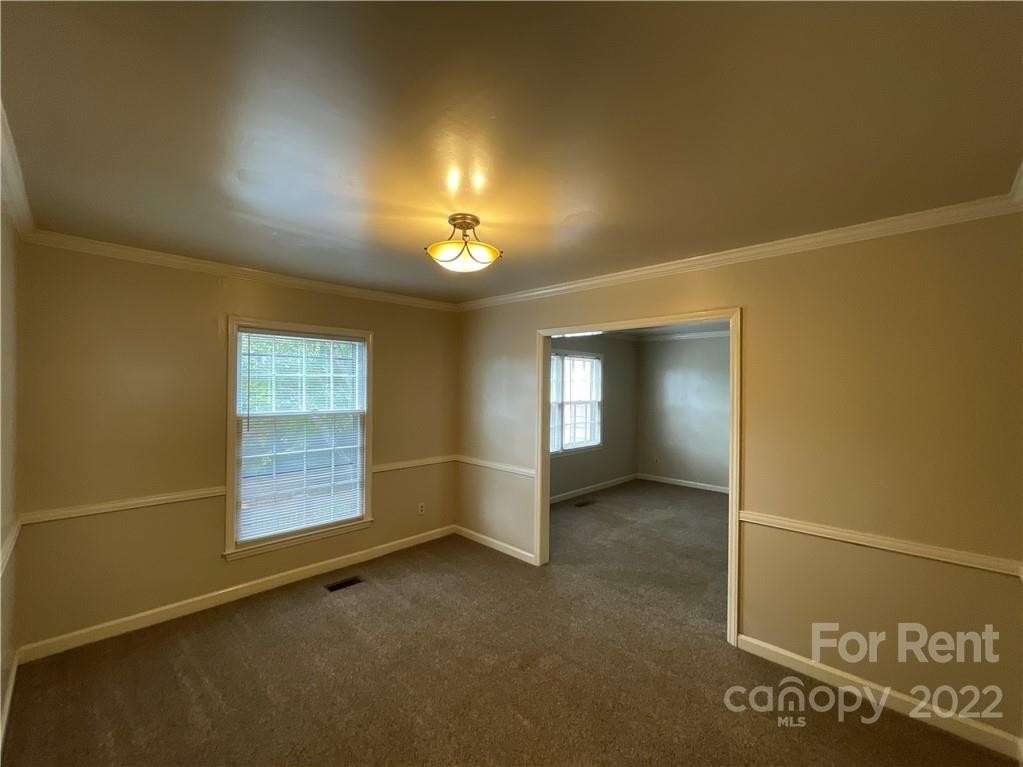 6628 Bunker Hill Circle - Photo 8