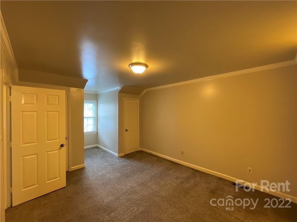 6628 Bunker Hill Circle - Photo 13