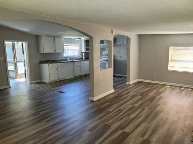 11211 East Bay Rd. Unit 4 - Photo 2