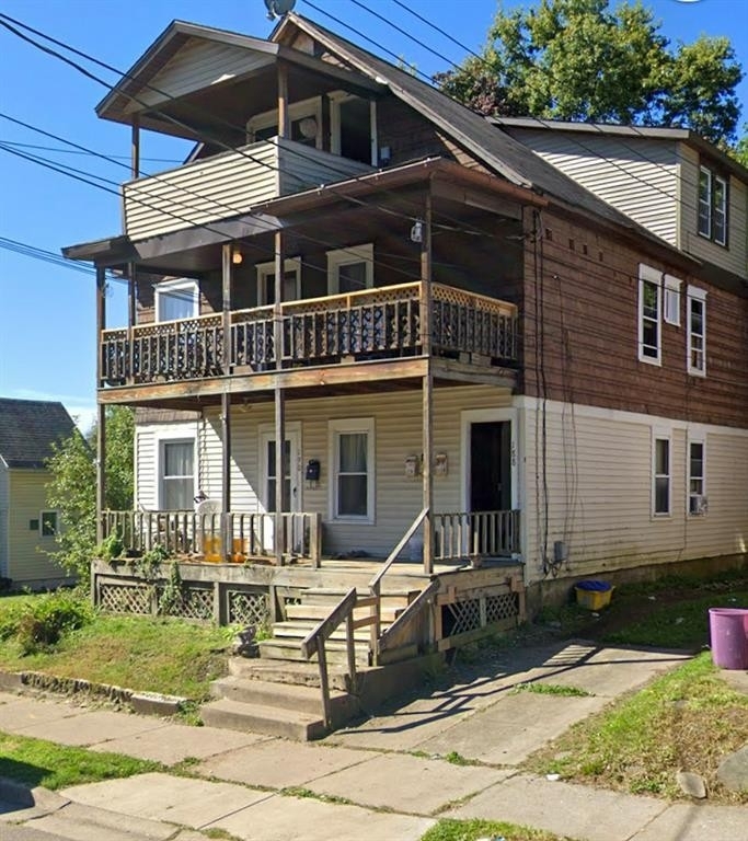 190 Saint Charles Street - Photo 1