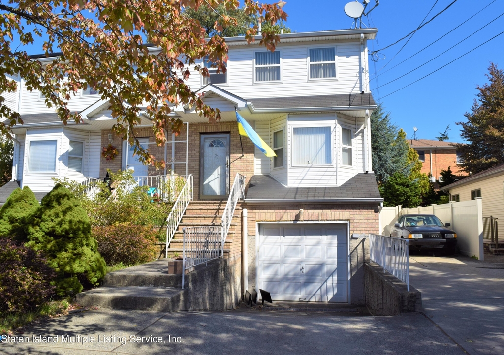 29 Piave Avenue - Photo 0