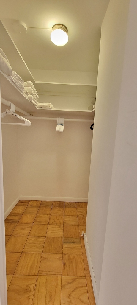 245 East 63rd Street - Photo 6