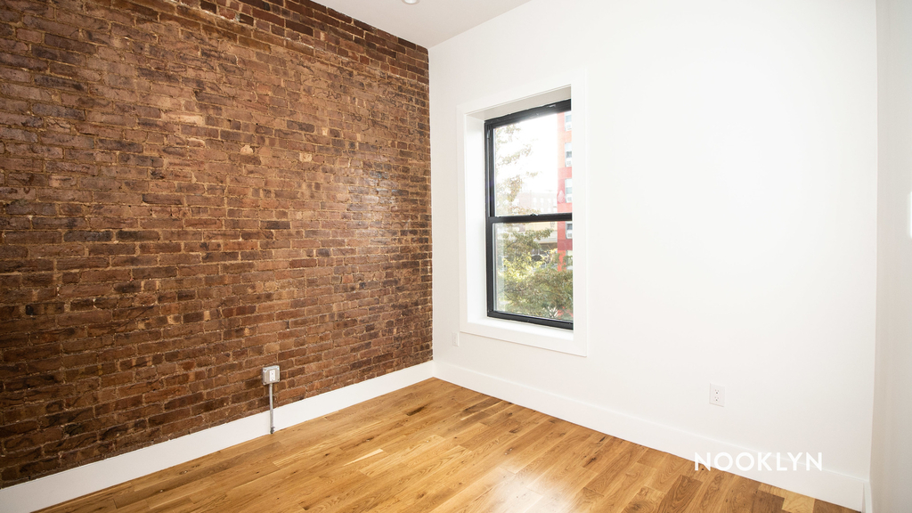 41 Vanderbilt Avenue - Photo 3